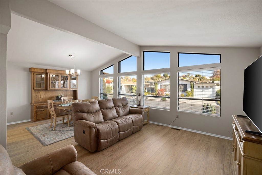 242 Partridge Ave, Paso Robles, CA 93446