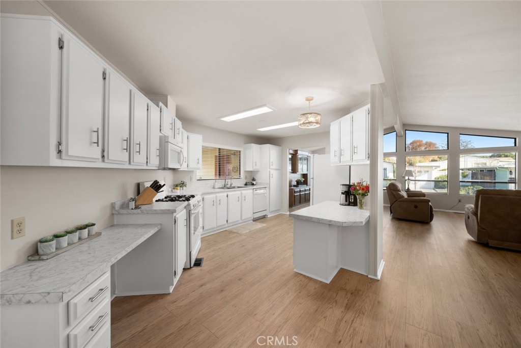 242 Partridge Ave, Paso Robles, CA 93446