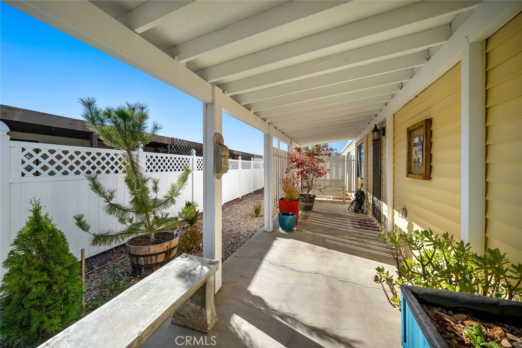 242 Partridge Ave, Paso Robles, CA 93446