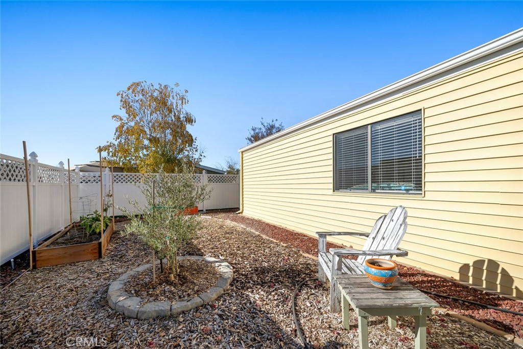 242 Partridge Ave, Paso Robles, CA 93446