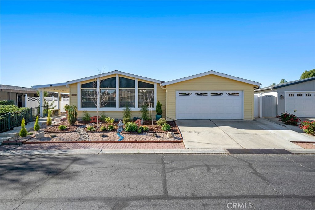 242 Partridge Ave, Paso Robles, CA 93446