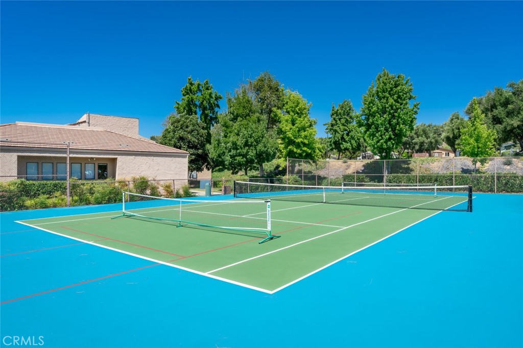 242 Partridge Ave, Paso Robles, CA 93446