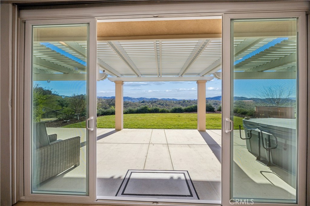 2210 Holly Drive, Paso Robles, CA 93446