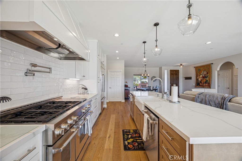 2210 Holly Drive, Paso Robles, CA 93446