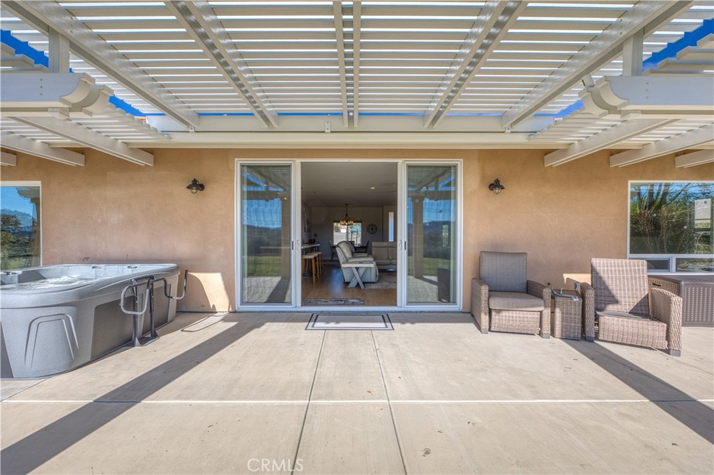 2210 Holly Drive, Paso Robles, CA 93446