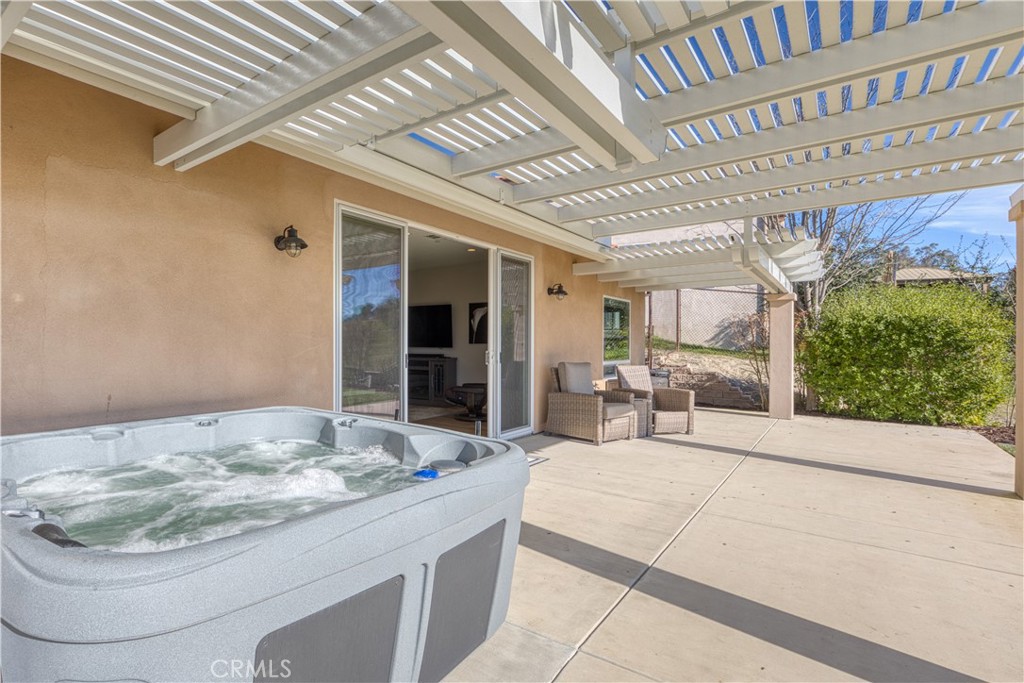 2210 Holly Drive, Paso Robles, CA 93446