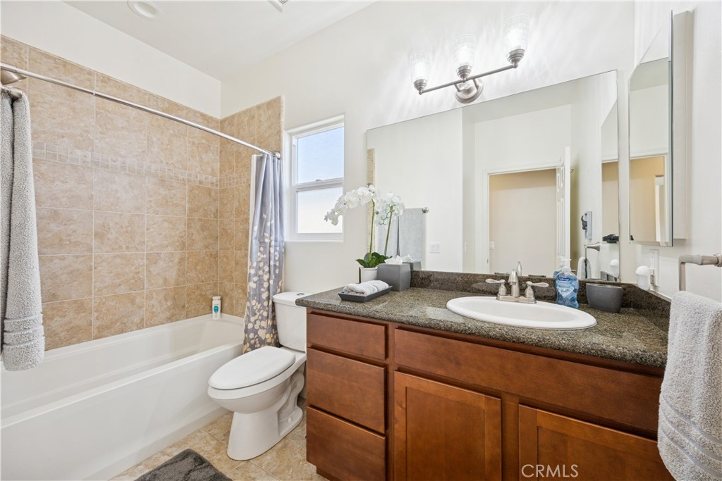 2210 Holly Drive, Paso Robles, CA 93446