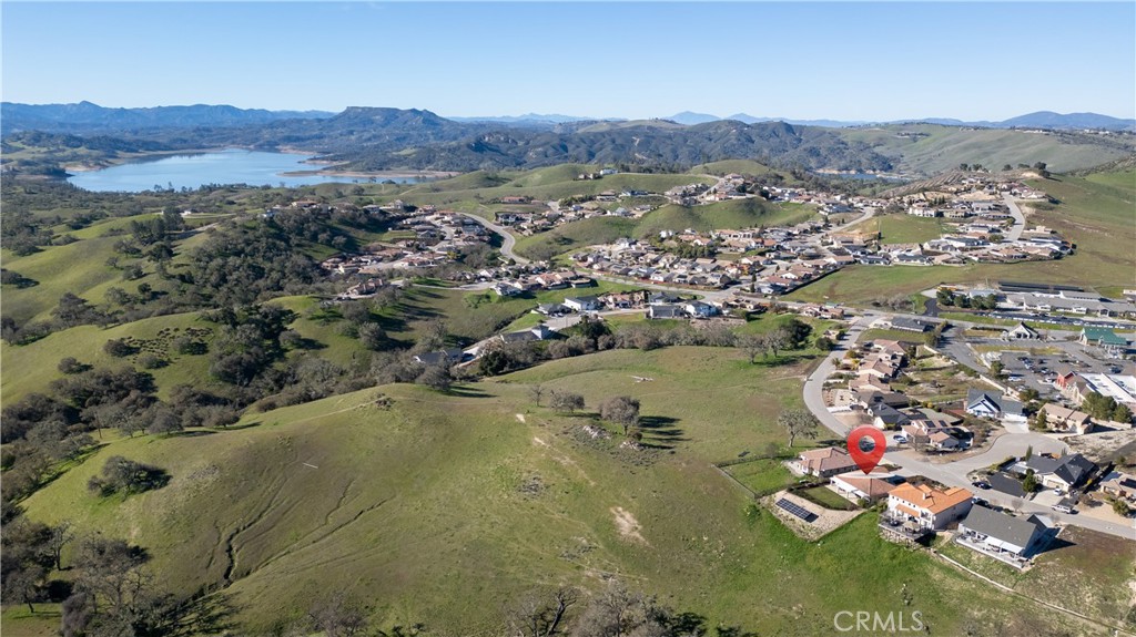 2210 Holly Drive, Paso Robles, CA 93446