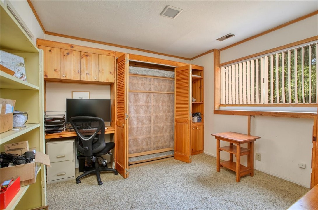 910 Sheffield St, Cambria, CA 93428