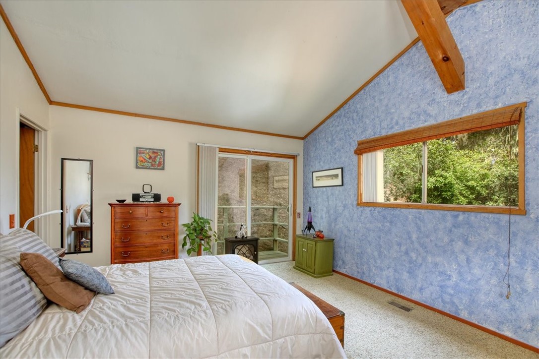 910 Sheffield St, Cambria, CA 93428