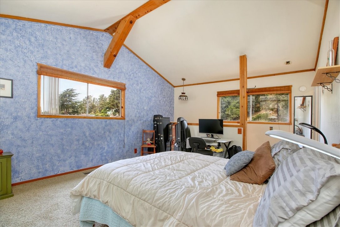 910 Sheffield St, Cambria, CA 93428