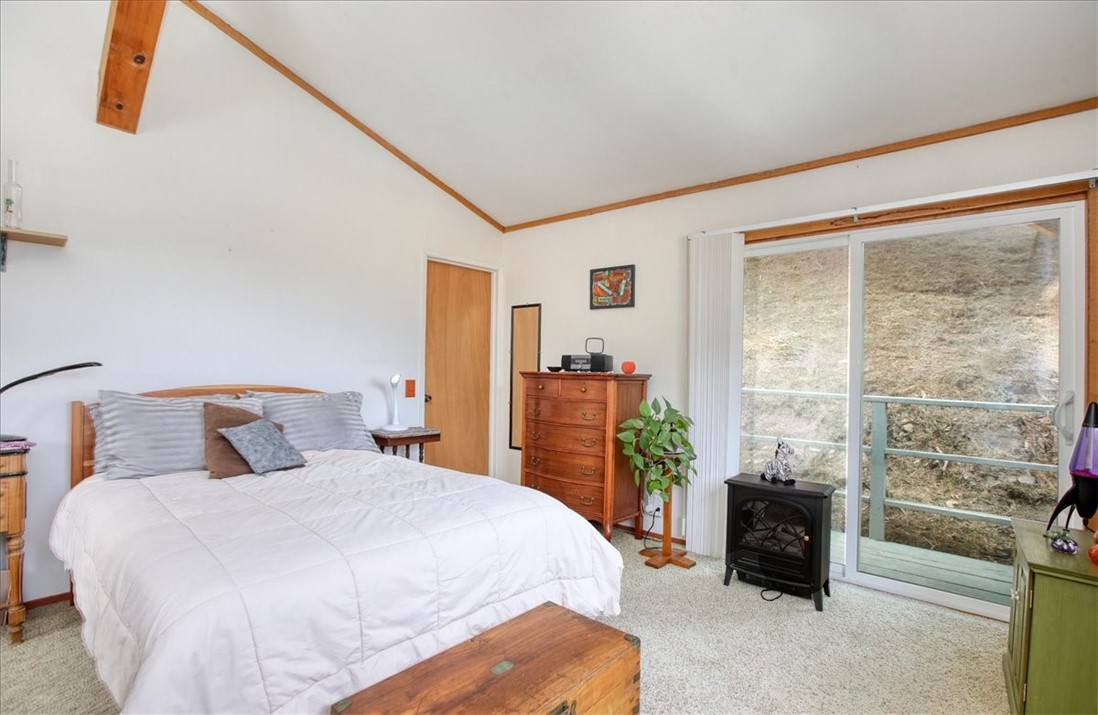 910 Sheffield St, Cambria, CA 93428