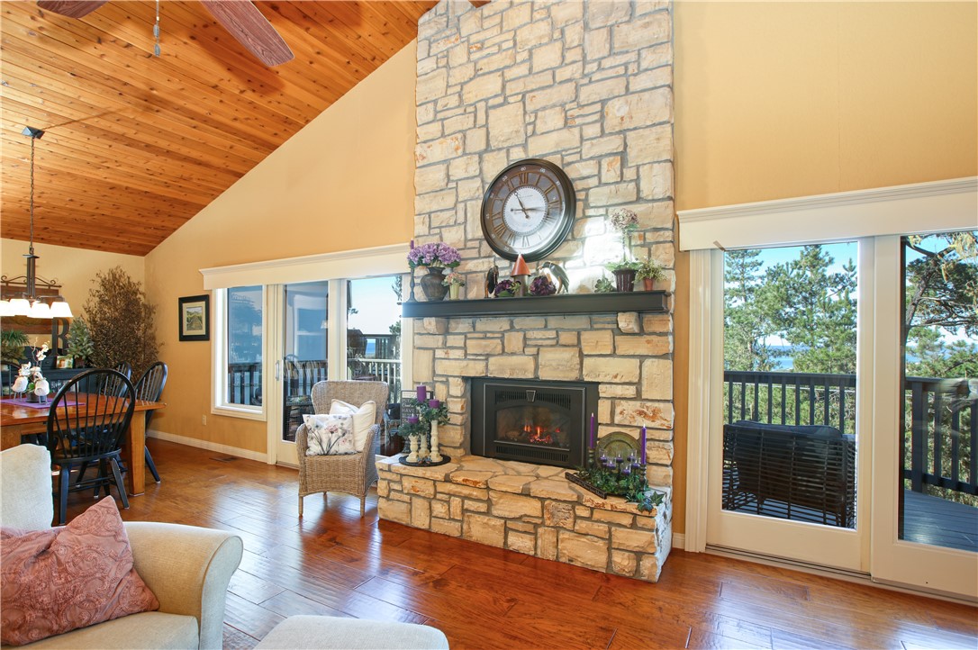 583 Plymouth St, Cambria, CA 93428