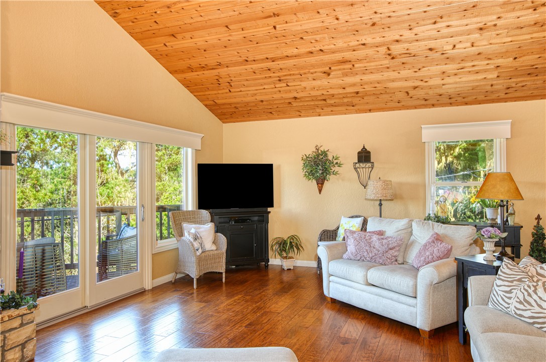 583 Plymouth St, Cambria, CA 93428