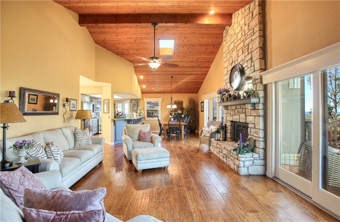 583 Plymouth St, Cambria, CA 93428