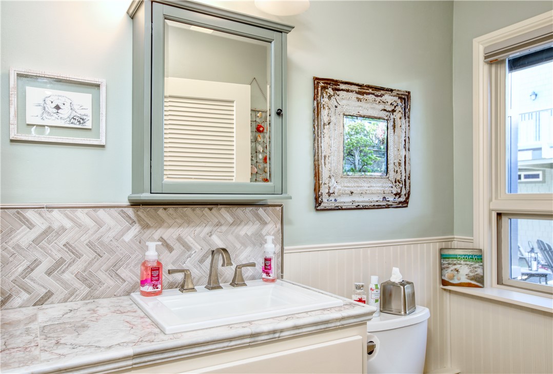 583 Plymouth St, Cambria, CA 93428