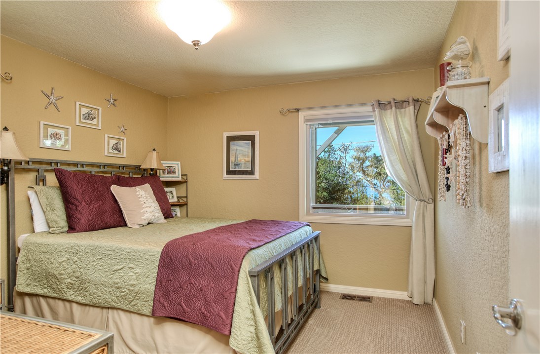 583 Plymouth St, Cambria, CA 93428