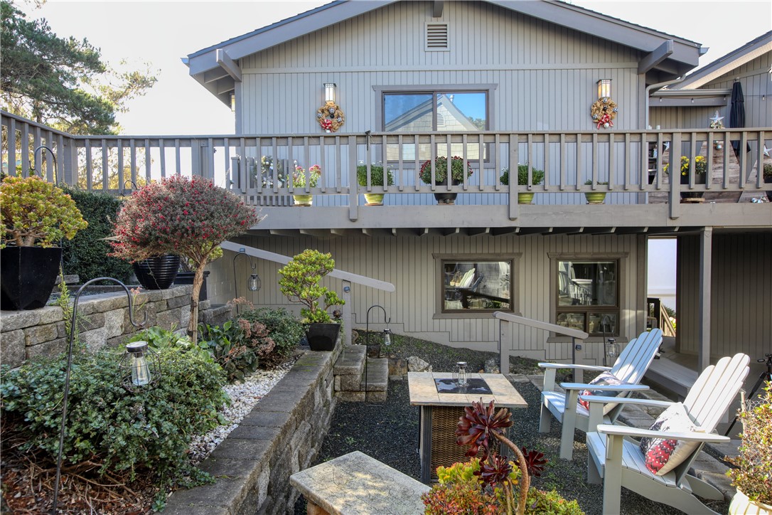 583 Plymouth St, Cambria, CA 93428