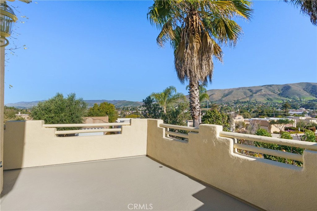 527 Stoneridge, San Luis Obispo, CA 93401