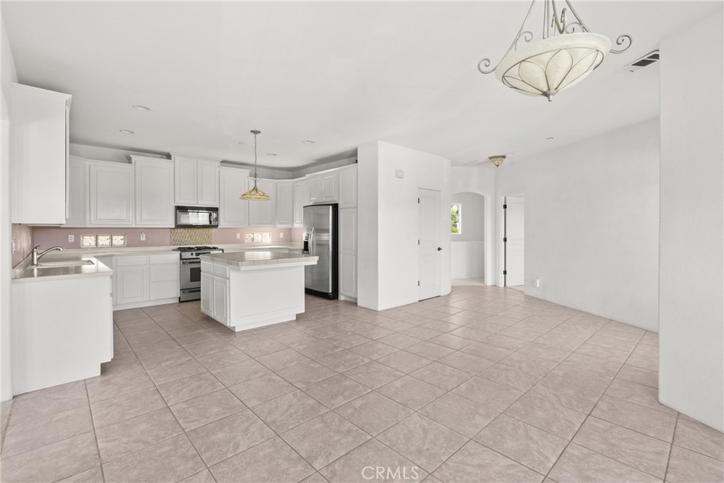 527 Stoneridge, San Luis Obispo, CA 93401