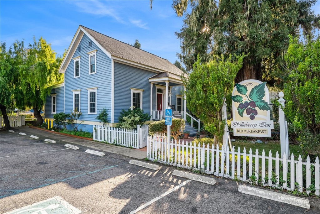 2476 Main Street, Cambria, CA 93428