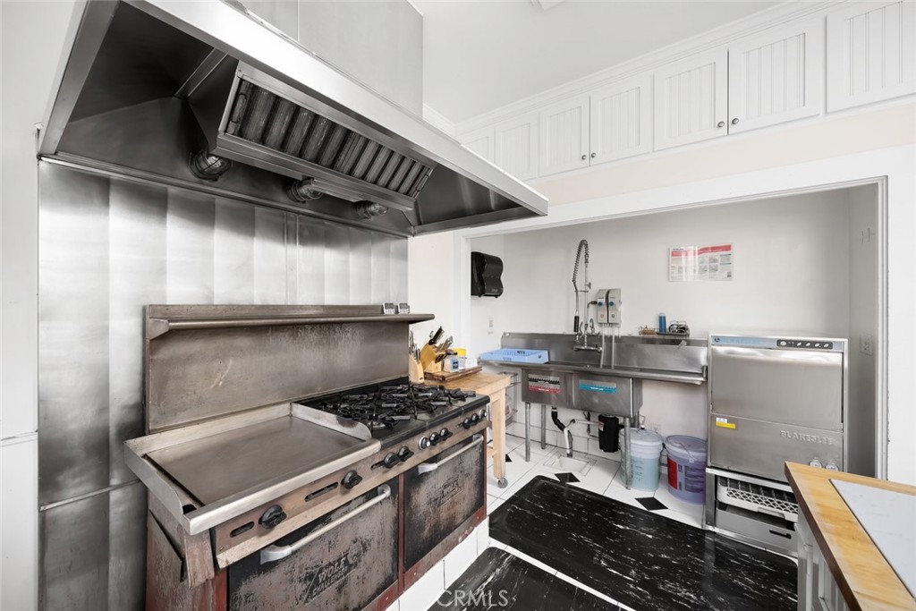 2476 Main Street, Cambria, CA 93428