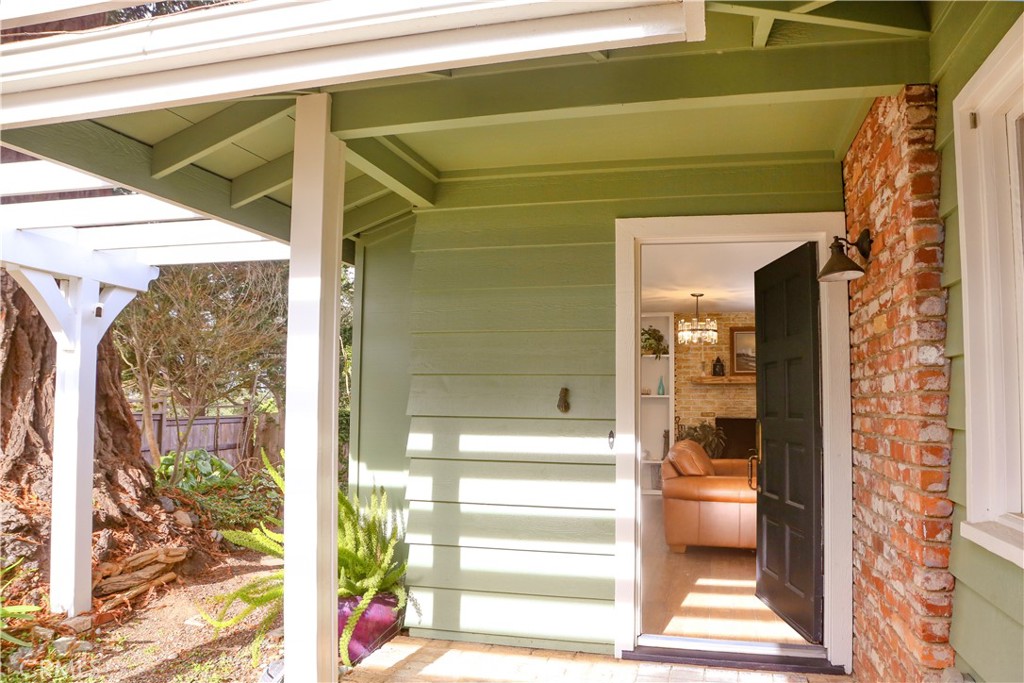 2410 Langton St, Cambria, CA 93428