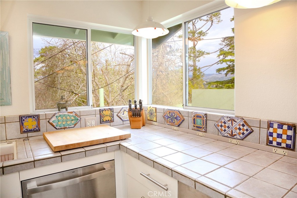 2410 Langton St, Cambria, CA 93428