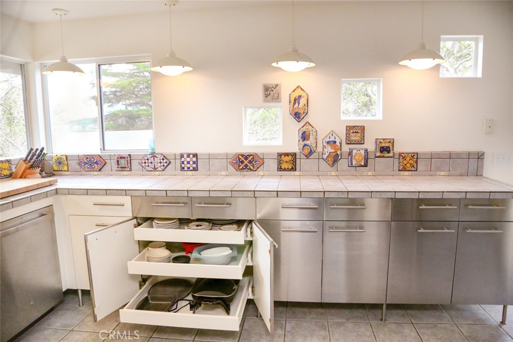 2410 Langton St, Cambria, CA 93428