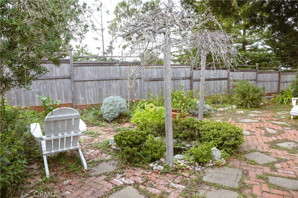 2410 Langton St, Cambria, CA 93428