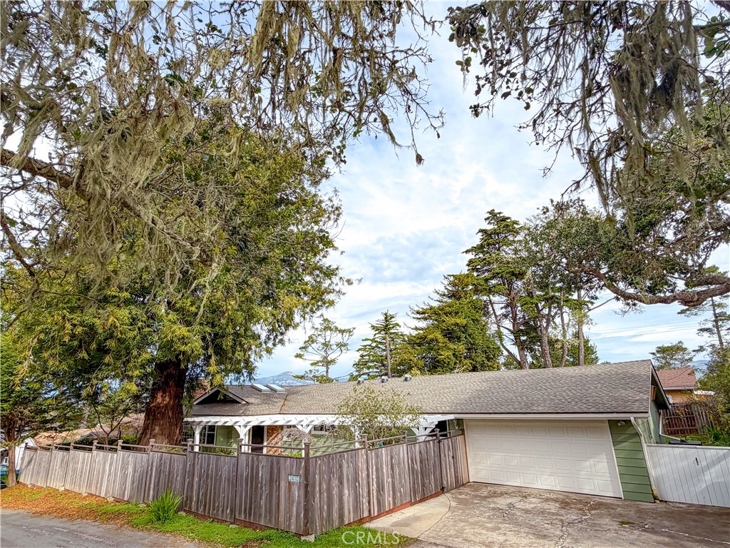 2410 Langton St, Cambria, CA 93428