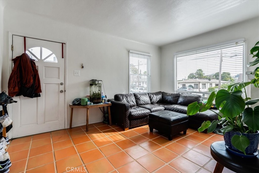 2021 Broad, San Luis Obispo, CA 93401