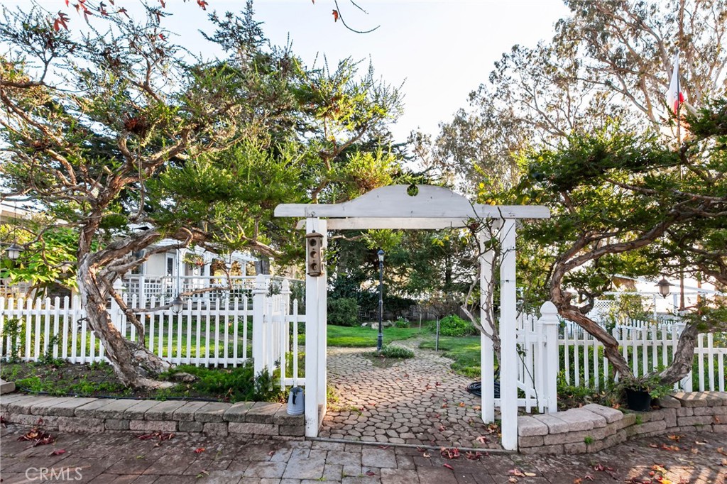 193 Main St, Morro Bay, CA 93442