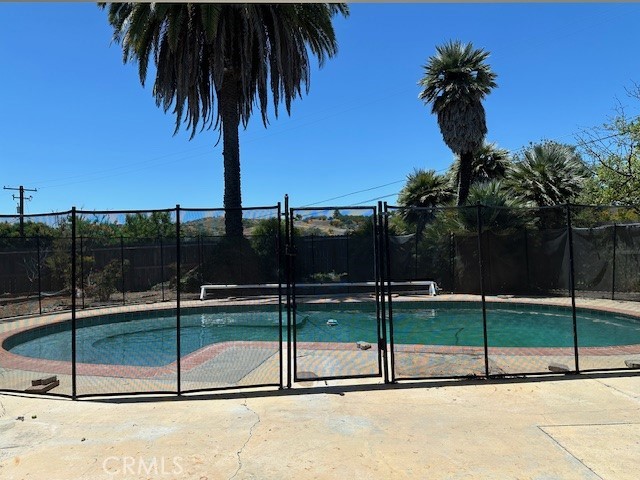 215 Hilltop, Paso Robles, CA 93446