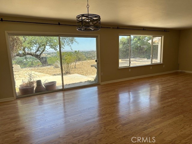 215 Hilltop, Paso Robles, CA 93446