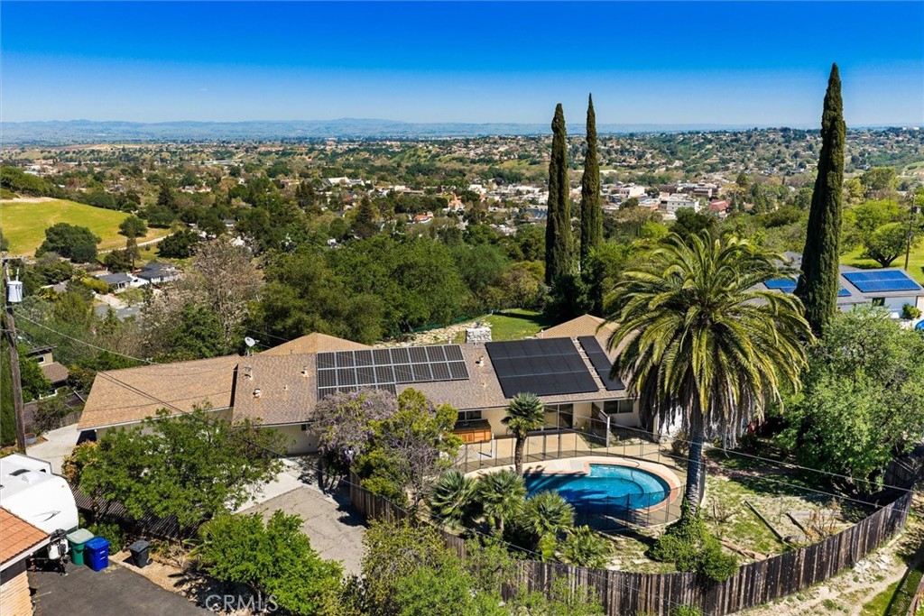 215 Hilltop, Paso Robles, CA 93446
