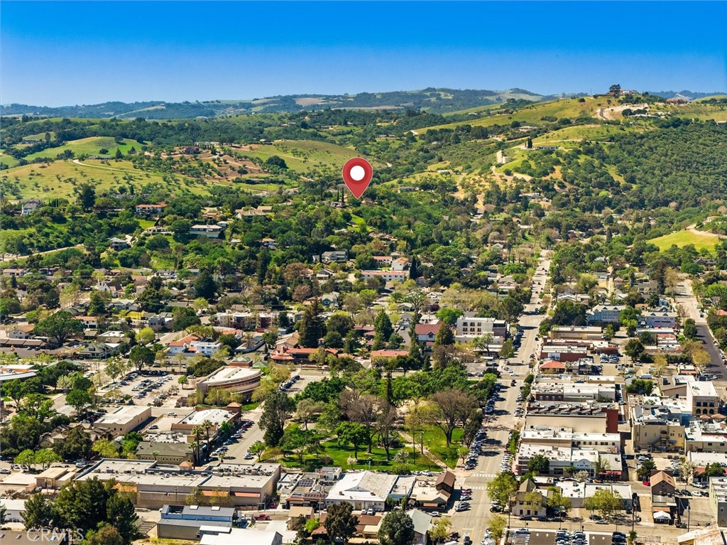 215 Hilltop, Paso Robles, CA 93446