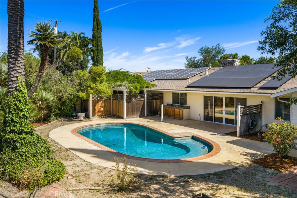 215 Hilltop, Paso Robles, CA 93446