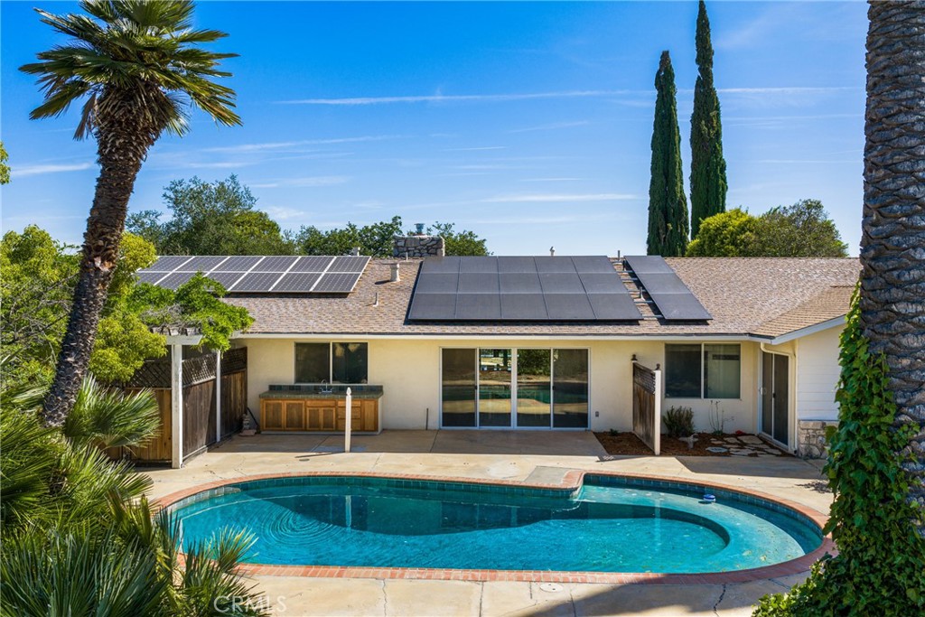 215 Hilltop, Paso Robles, CA 93446