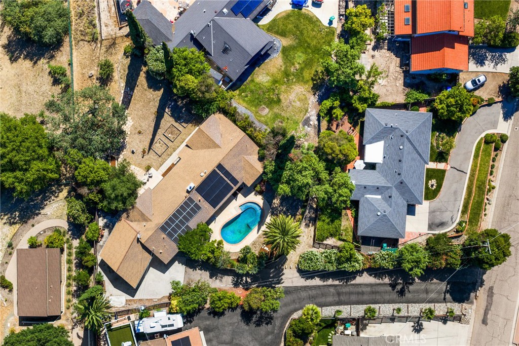 215 Hilltop, Paso Robles, CA 93446