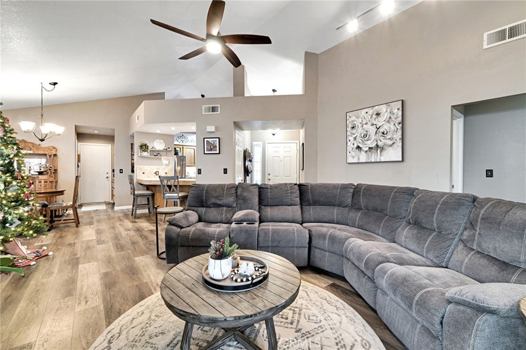 9150 N Woodlawn, Fresno, CA 93720