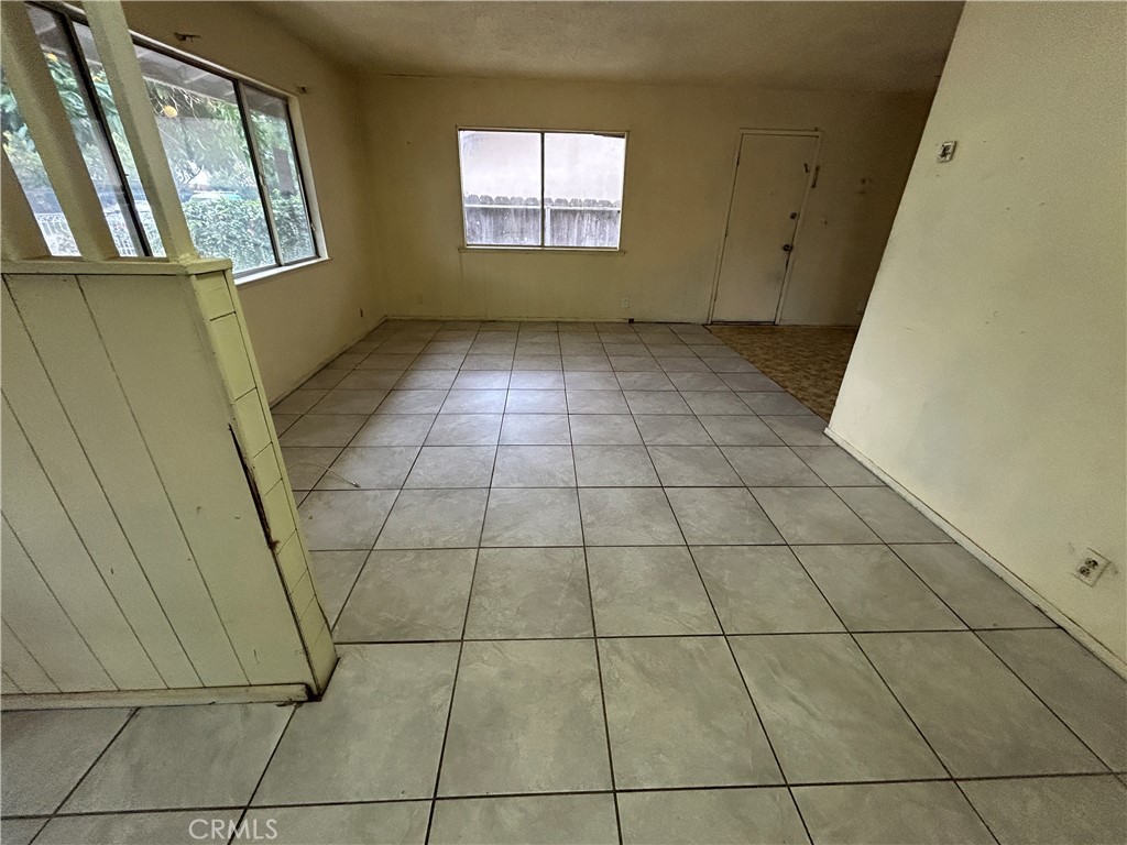 755 H, Parlier, CA 93648