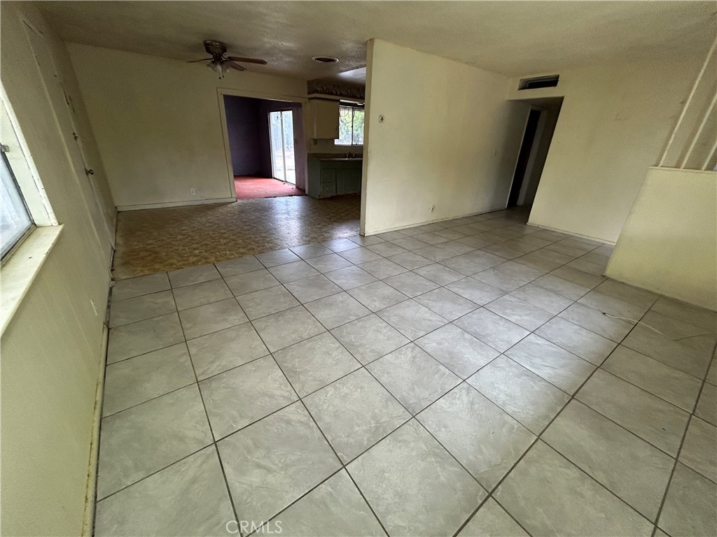 755 H, Parlier, CA 93648
