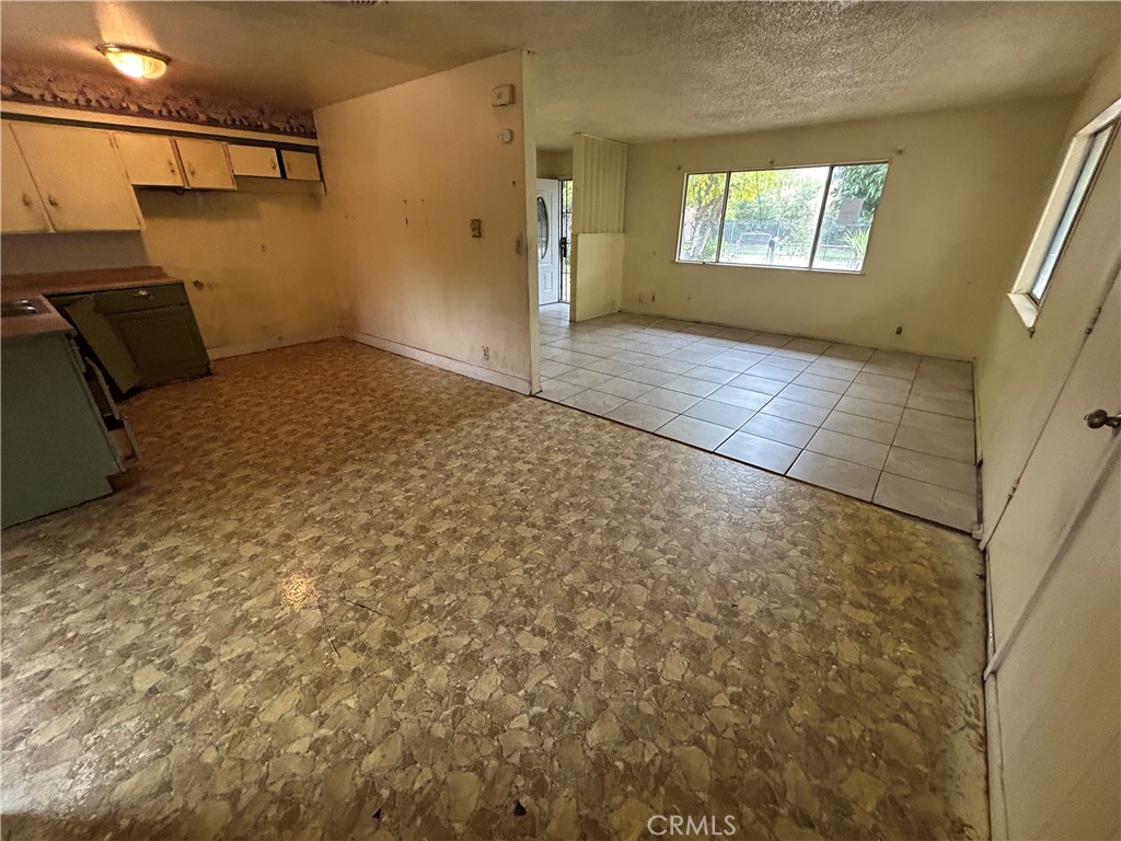 755 H, Parlier, CA 93648