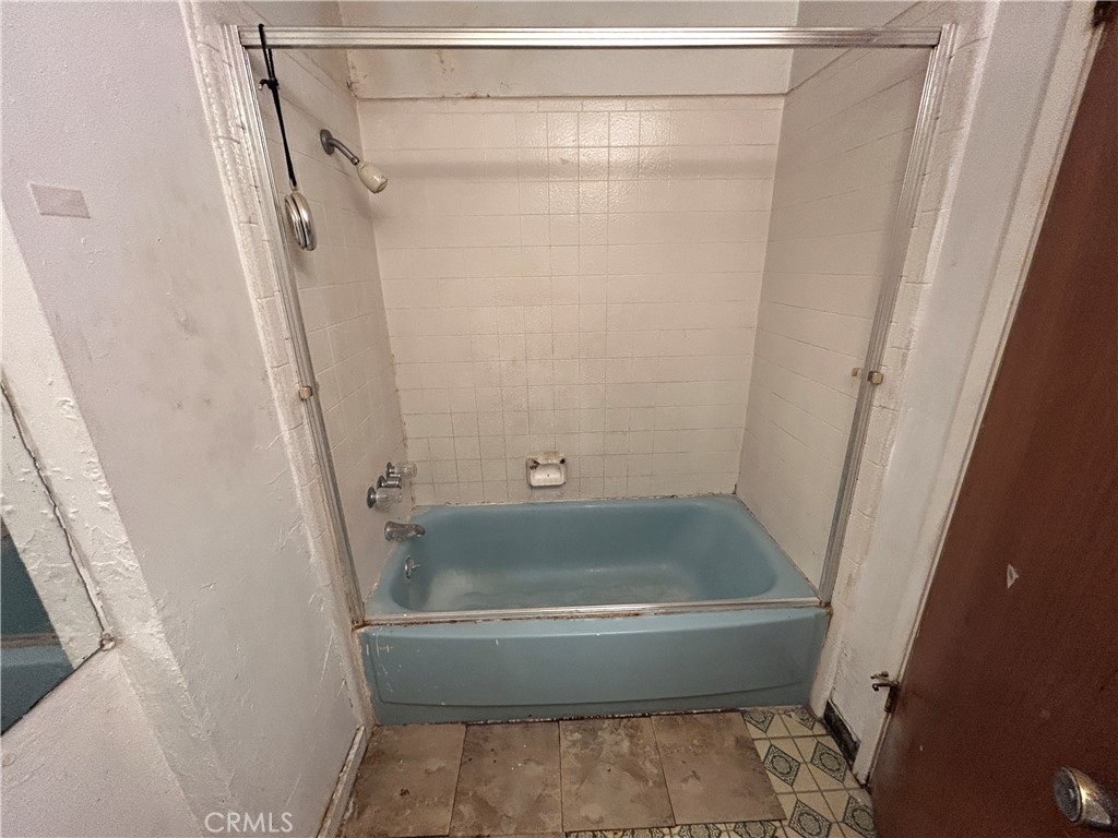 755 H, Parlier, CA 93648