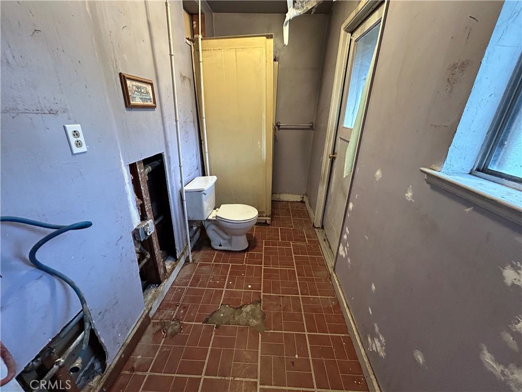 755 H, Parlier, CA 93648