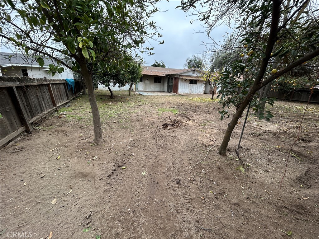 755 H, Parlier, CA 93648