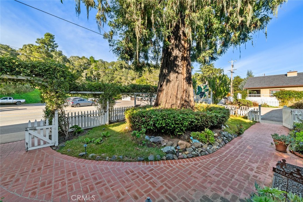 2476 Main Street, Cambria, CA 93428