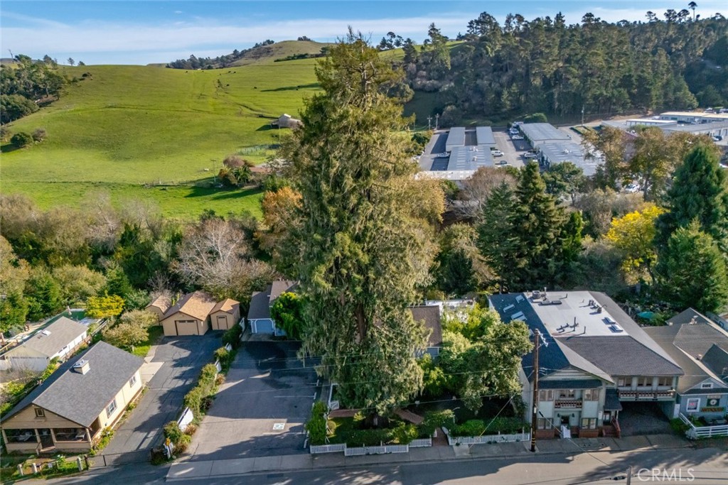 2476 Main Street, Cambria, CA 93428