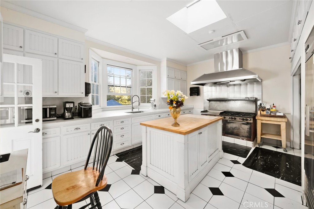 2476 Main Street, Cambria, CA 93428